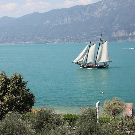 Hotel Merano Brenzone sul Garda Dış mekan fotoğraf