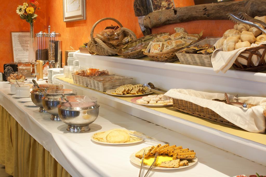Hotel Merano Brenzone sul Garda Dış mekan fotoğraf