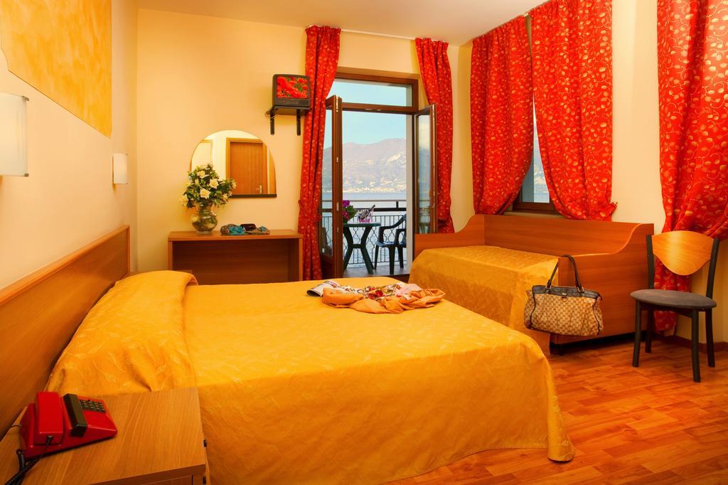 Hotel Merano Brenzone sul Garda Oda fotoğraf