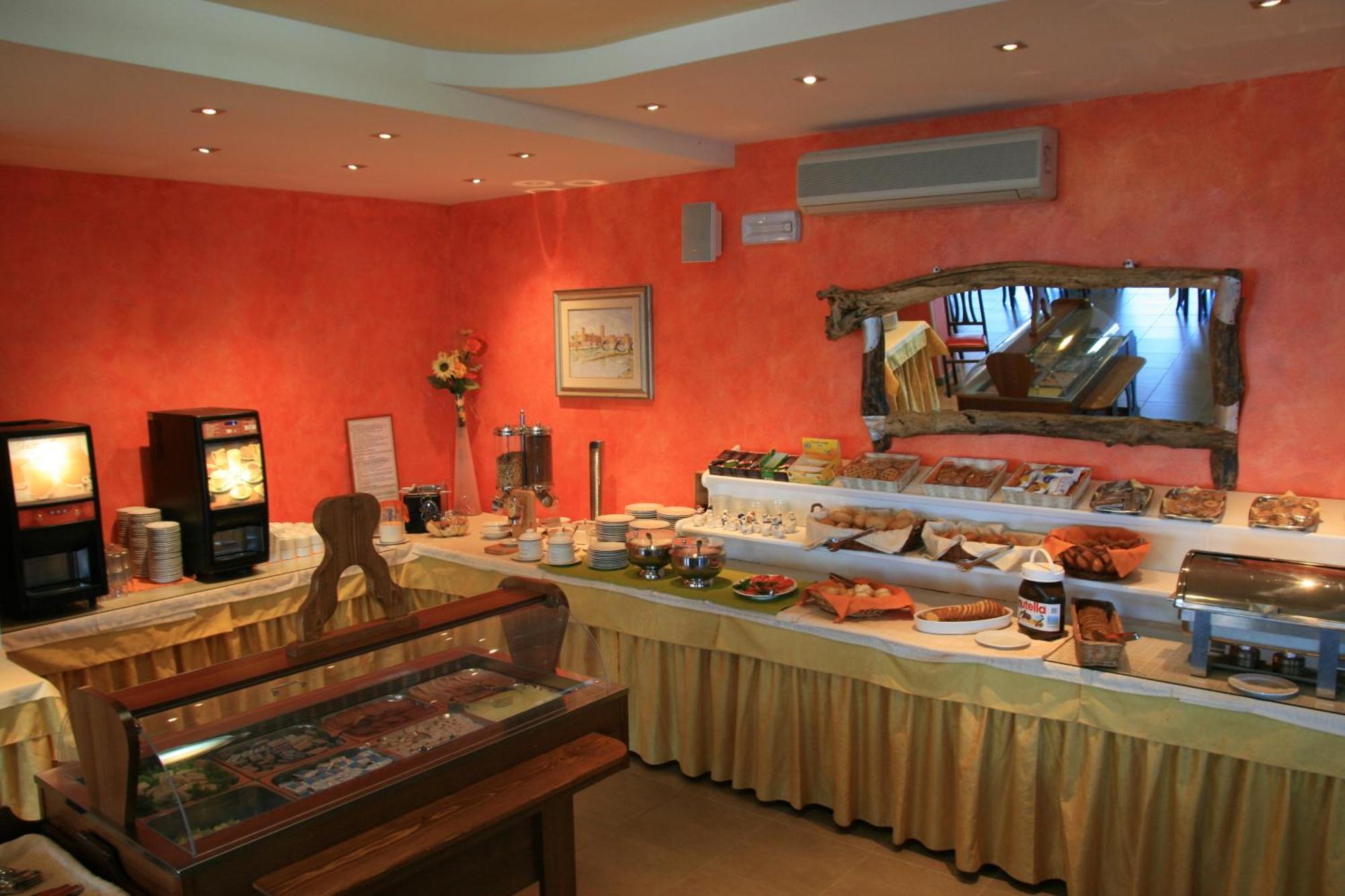 Hotel Merano Brenzone sul Garda Dış mekan fotoğraf
