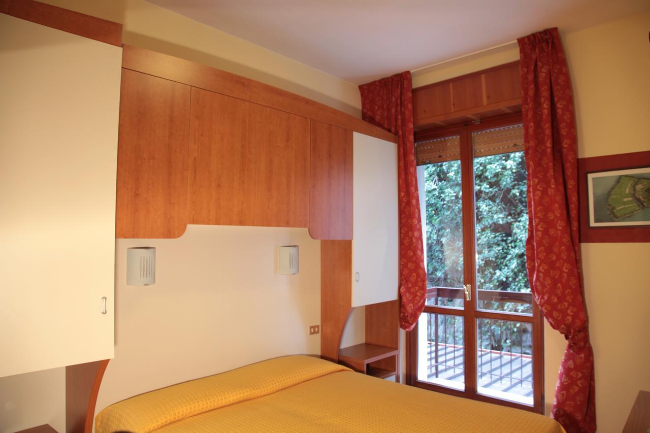 Hotel Merano Brenzone sul Garda Dış mekan fotoğraf